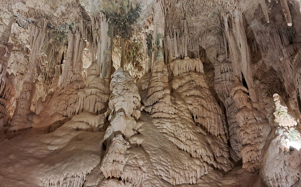 Souterraine performance-tour by Louise Hervé in Monaco's Observatory Cave